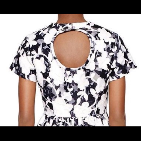 Black & White Floral Short Sleeve Dress - Picture 3 of 10
